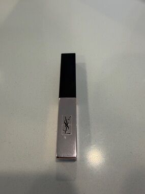 Yves Saint Laurent slim glow matte color 211